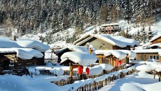 發(fā)展冰雪旅游讓冰天雪地變成金山銀山